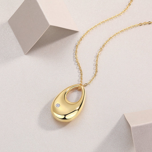 Evening Love” – Fashionable Moissanite Pendant Necklace