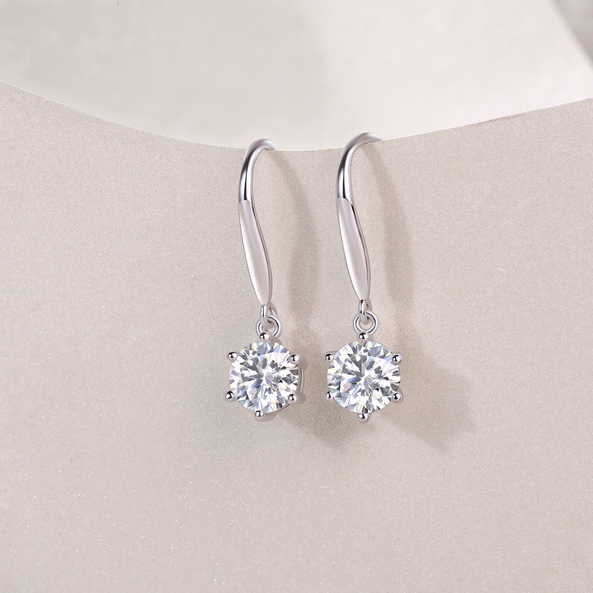 Jumping Wind Inlaid Moissanite Silver Earrings Luxury Fashion Diamond Earrings