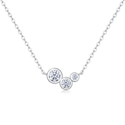 White Dew – Triple Stone Moissanite Sparkle Necklace