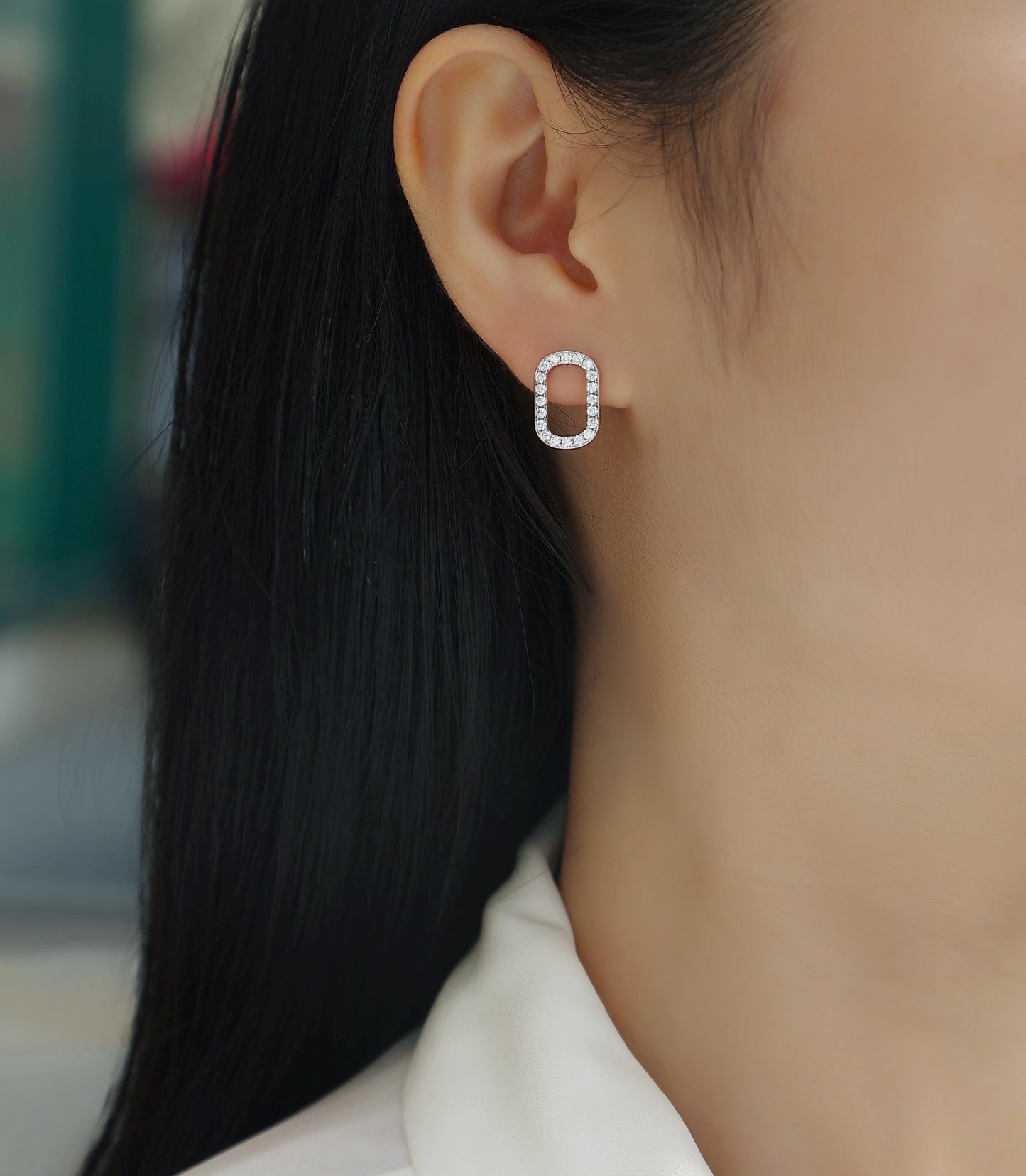 Return to Simplicity” – Moissanite Earring & Pendant Set